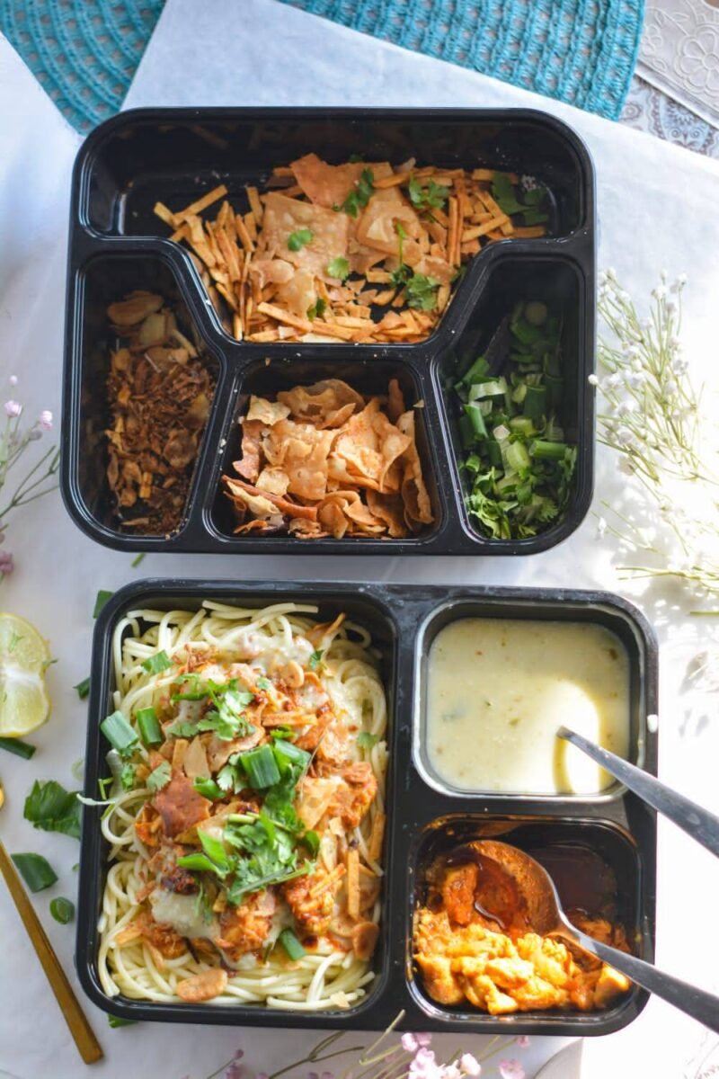 Plastic Container Black - 3 Portion Tray (Square)