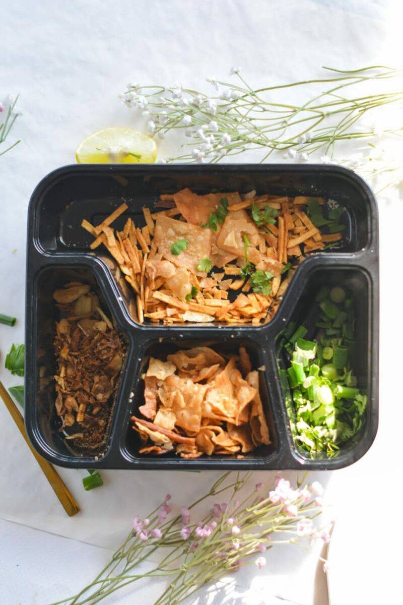 Plastic Container Black - 4 Portion Tray